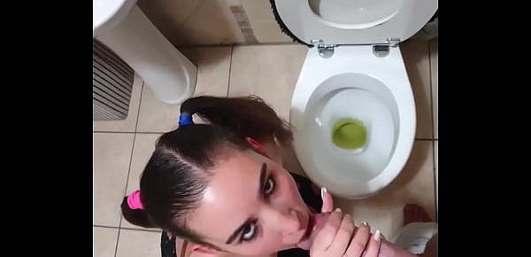  Step daughter taking her daddy for a pee and give him a blowjob